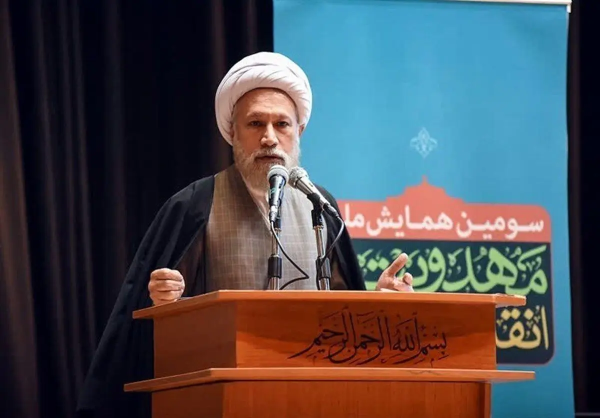 نسل آینده بر این اساس که «باید از نایب امام زمانت اطاعت کنی» تربیت شود