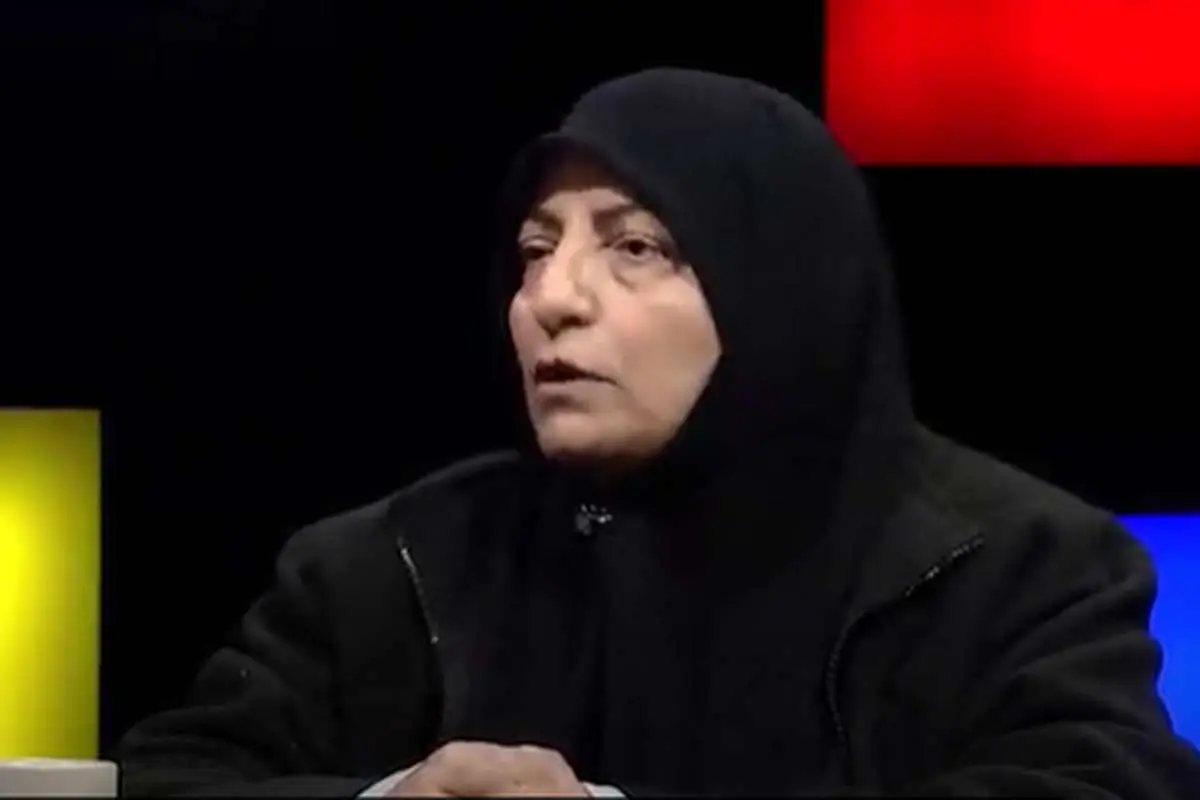 زنان اجازه انتخاب رهبر دارند، اما اختیار فرزند و خروج از کشور نه!