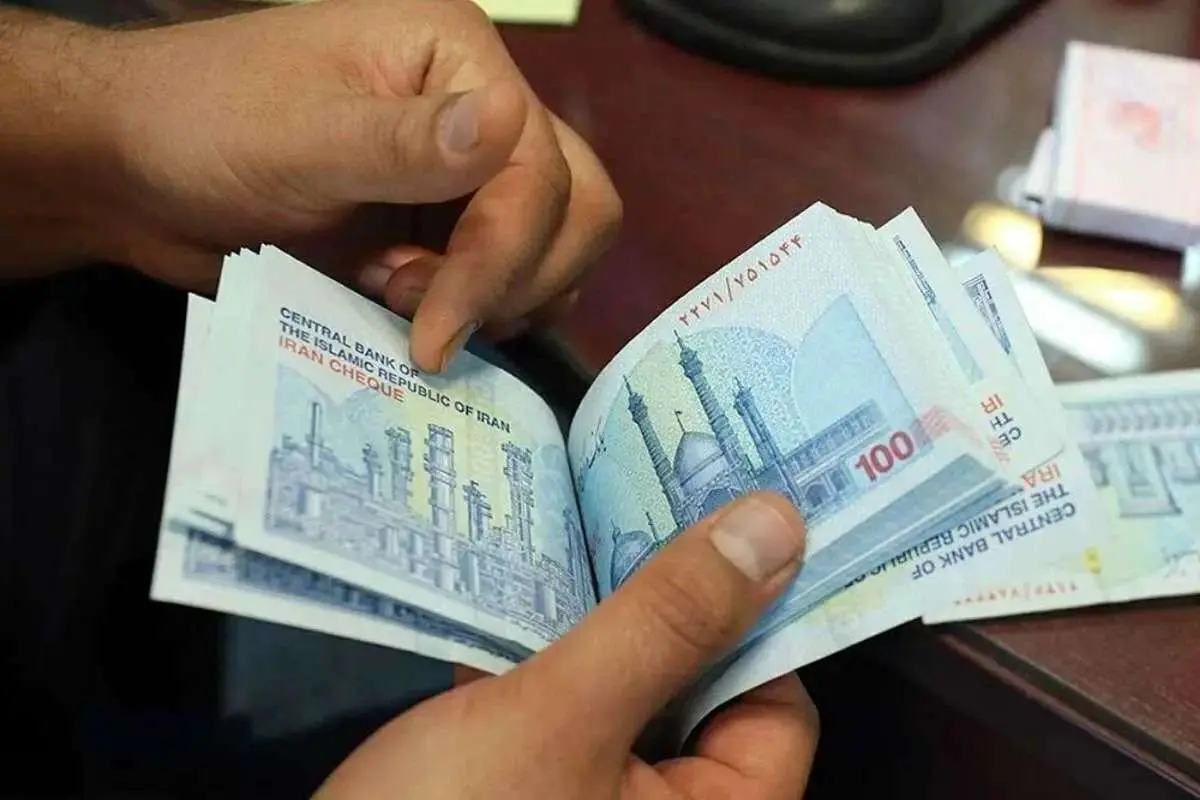 کارگران اخراجی هم عیدی میگیرند