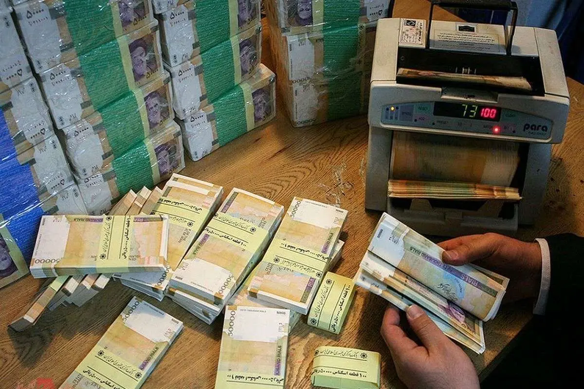 چرا دولت هزینه‌های غیرضروری را حذف نمی‌کند؟ / مسئولان باید در شرایط قشر ضعیف جامعه قرار بگیرند