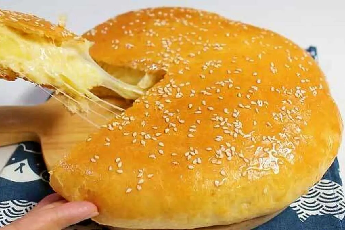 (ویدئو) این نان پنیری از پیتزا هم خوشمزهتر است