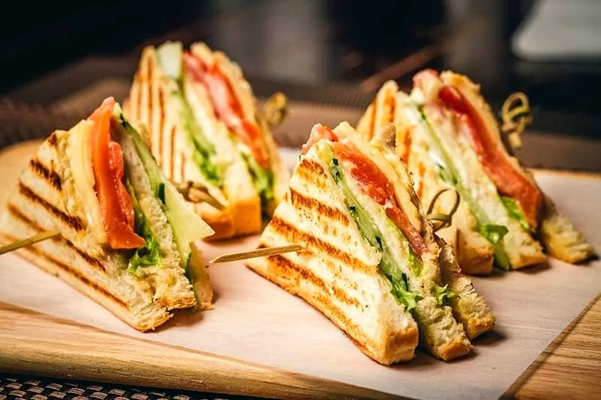 طرز تهیه لقمه فوری و سالم برای بچه‌ها با ساندویچ‌ساز