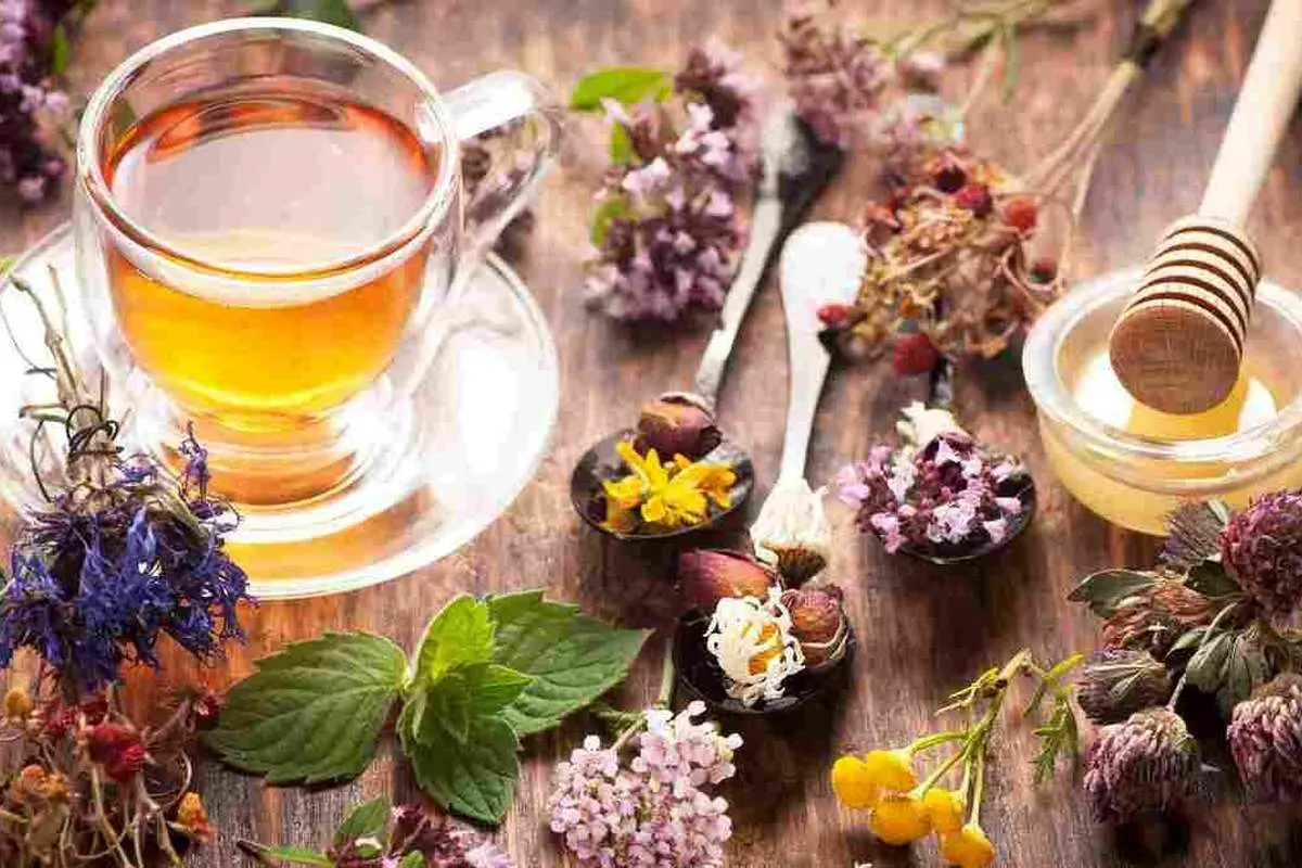 ۱۲ چای و دمنوش گیاهی برای کبد چرب که معجزه می‌کنند!