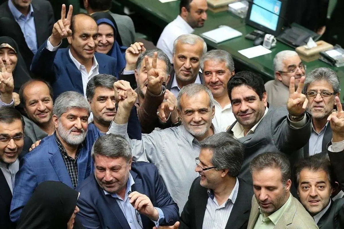 انتقاد تند روزنامه دولت به نمایندگان مجلس