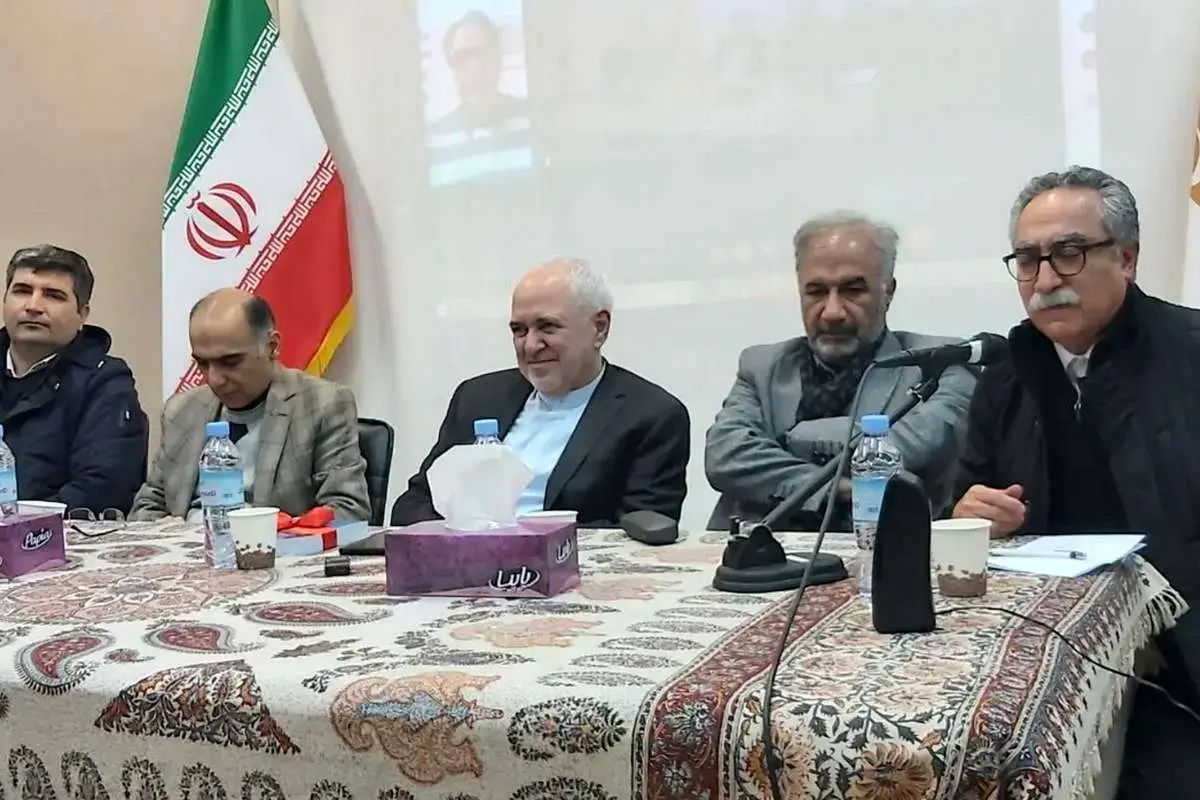 ظریف: مرحوم هاشمی میگفت موشک خوب است اما پاسخ همه مشکلات نیست
