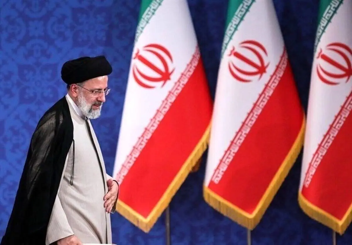طعنه روزنامه اطلاعات به دولت؛ چرا از عصای موسای‌تان استفاده نمی‌کنید؟!