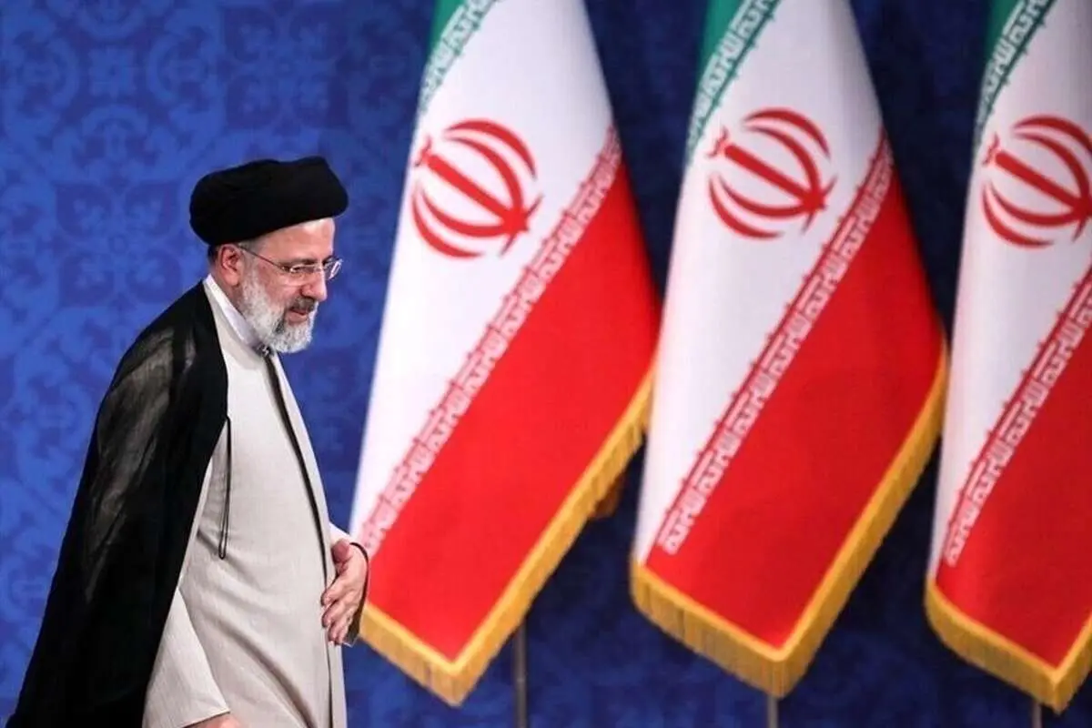 طعنه روزنامه اطلاعات به دولت؛ چرا از عصای موسایتان استفاده نمیکنید؟!