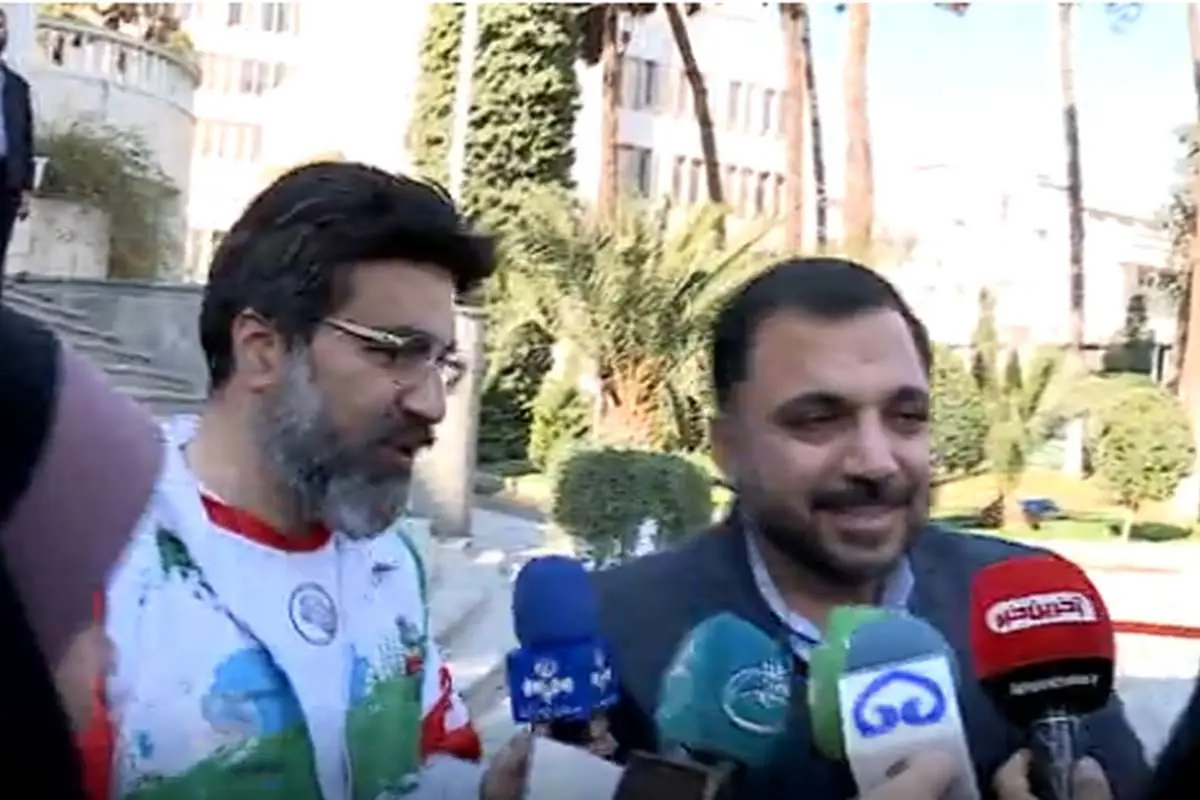 (ویدئو) وقتی لباس خبرنگار صداوسیما سوژه حیاط دولت میشود!