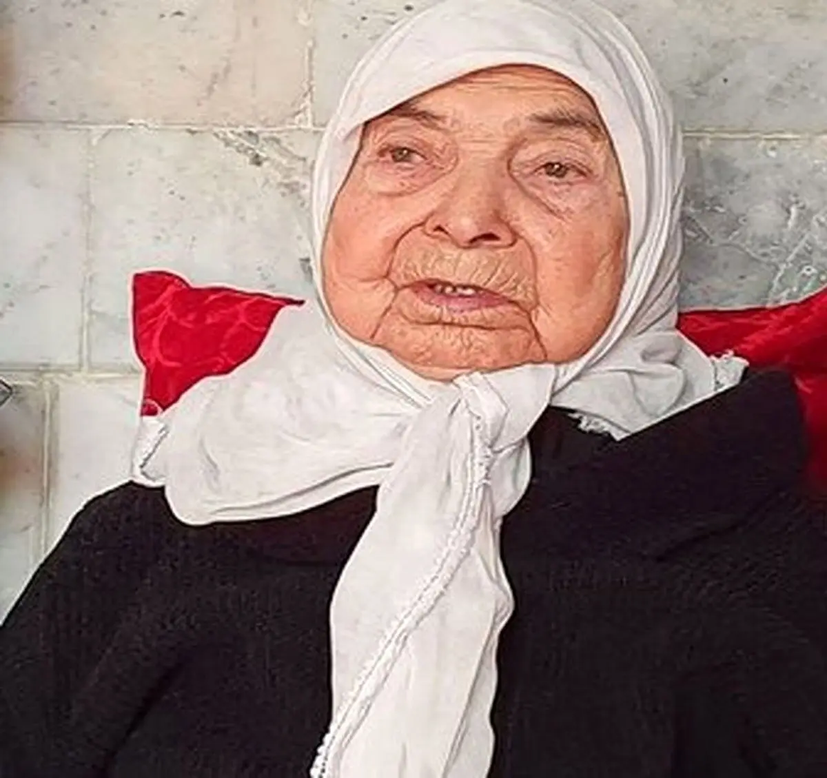 ماجرای زندگی «ننه‌علی»، پیرترین زن ایرانی که درگذشت