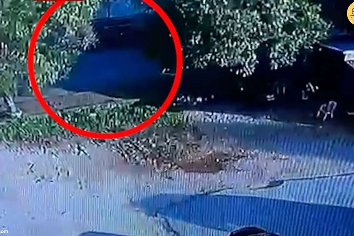 (ویدئو) لحظه اصابت پهپاد به خودروی یک فرمانده حزبالله
