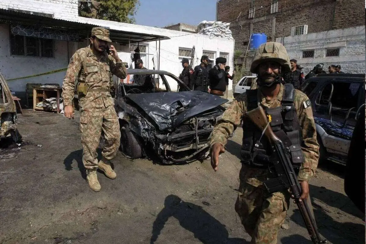 روز پرحادثه برای انتخابات پاکستان؛ ۵۱ حمله تروریستی رخ داد