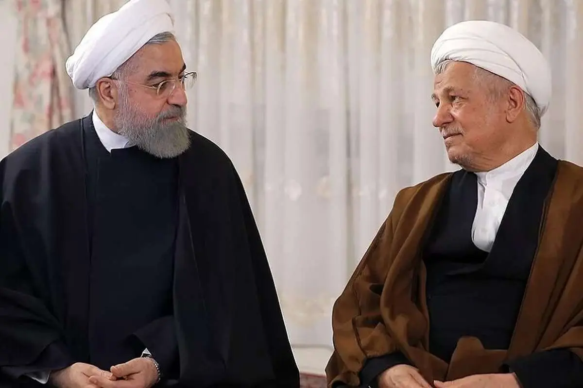 تصویری قدیمی از روحانی و هاشمی در مناطق جنگی
