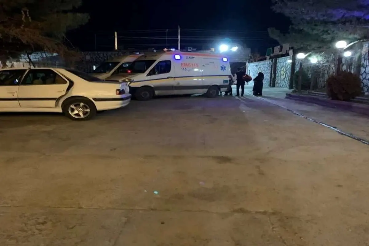 مسمومیت ۴۰ نفر در یک تالار عروسی