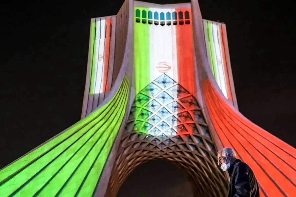 ویدیومپینگ زیبا؛ برج آزادی به رنگ پرچم ایران