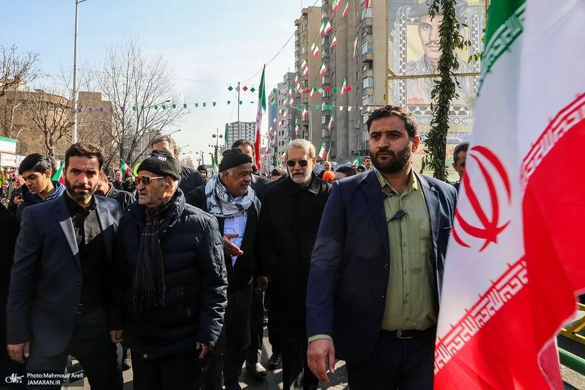 (تصاویر) حضور شخصیتها و مسئولین در راهپیمایی ۲۲ بهمن