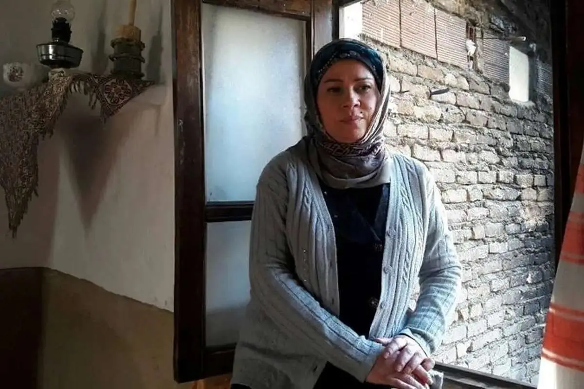 (ویدئو) گلایههای بازیگر زن روی آنتن زنده: در حقم نامردی کرد!