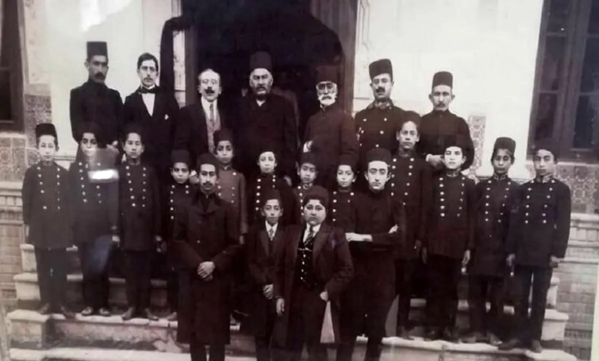 کارنامه‌ تحصیلی احمدشاه قاجار؛ نمره‌های باورنکردنی