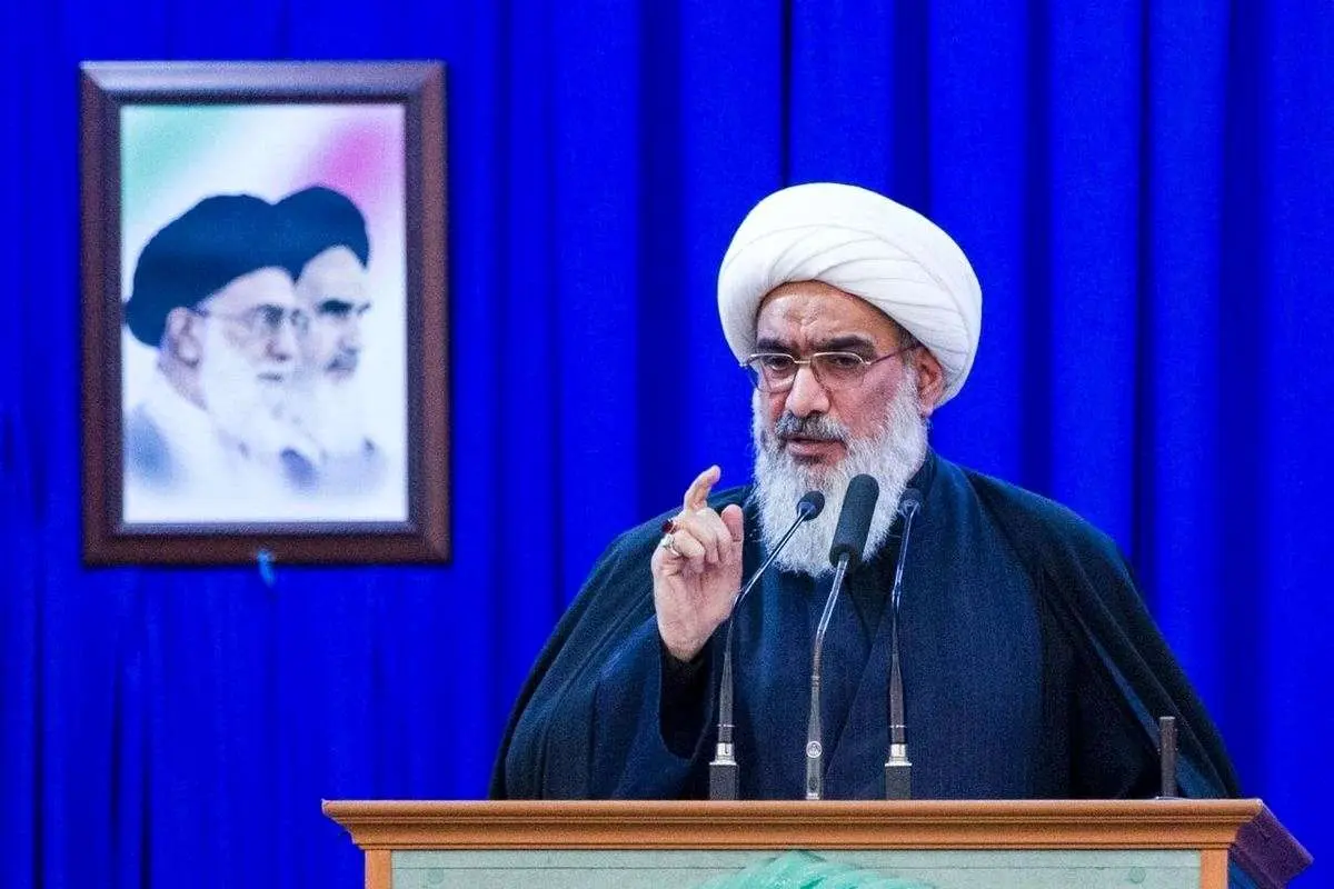 امام جمعه بوشهر: انقلاب اسلامی الهی بود؛ رهبری الهی و اهداف و مسیر الهی دارد