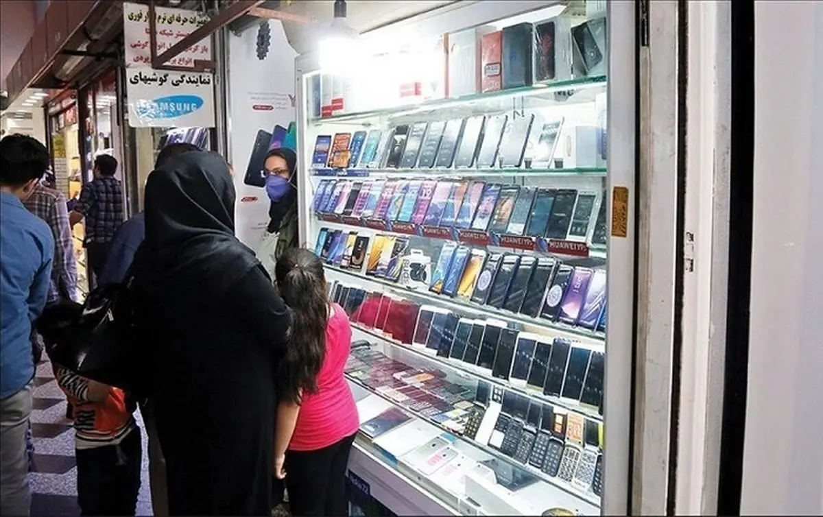 قیمت گوشی سامسونگ، شیائومی و آیفون سه‌شنبه یک اسفند ۱۴۰۲/ پرفروش‌ترین گوشی بازار چقدر فروخته می‌شود؟