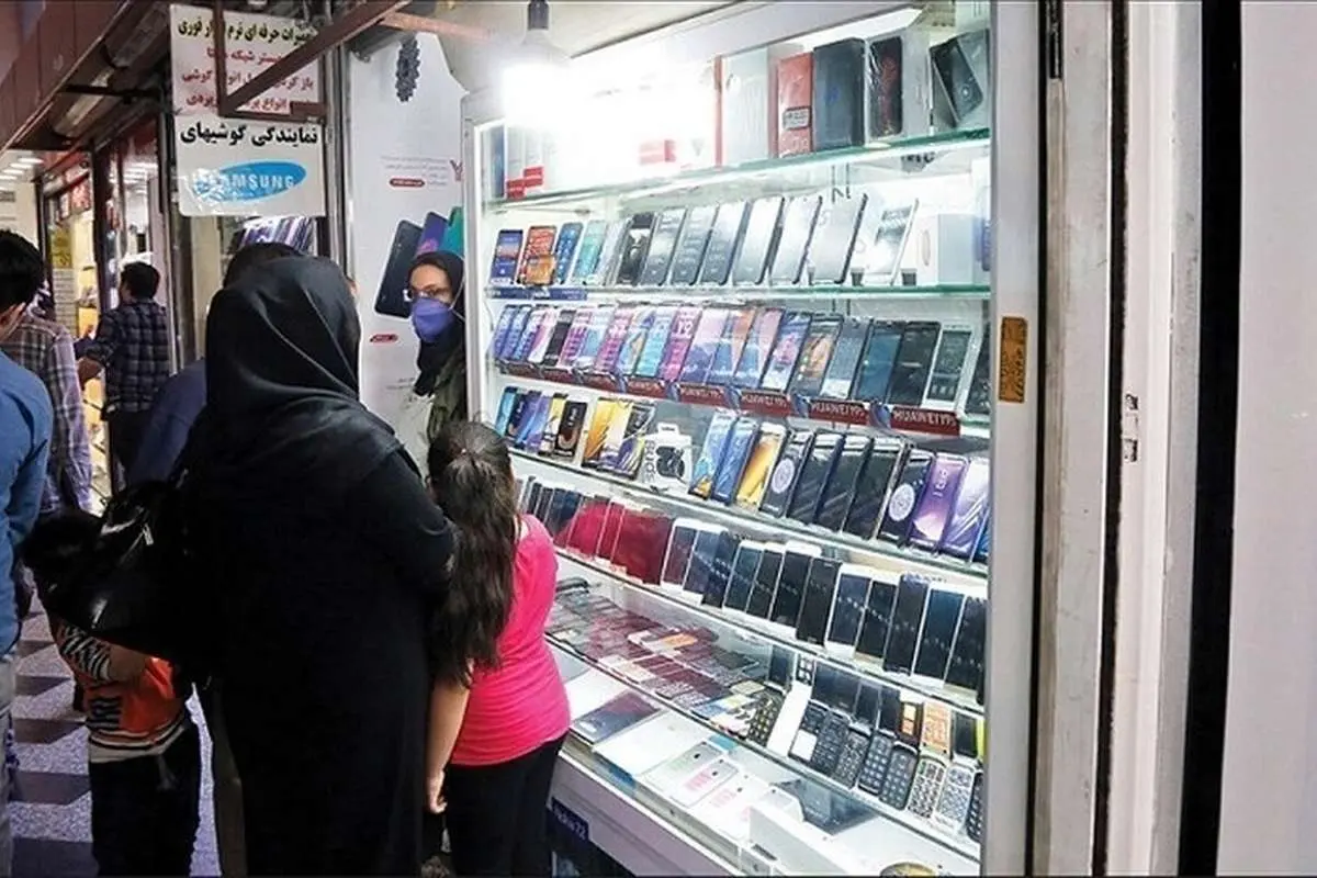 قیمت گوشی سامسونگ، شیائومی و آیفون سه‌شنبه یک اسفند ۱۴۰۲/ پرفروش‌ترین گوشی بازار چقدر فروخته می‌شود؟