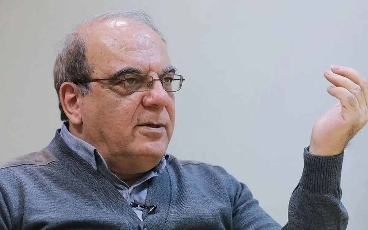 واکنش عباس عبدی به روزنامه جوان؛ پشت فولکس موتوره، نه صندوق عقب