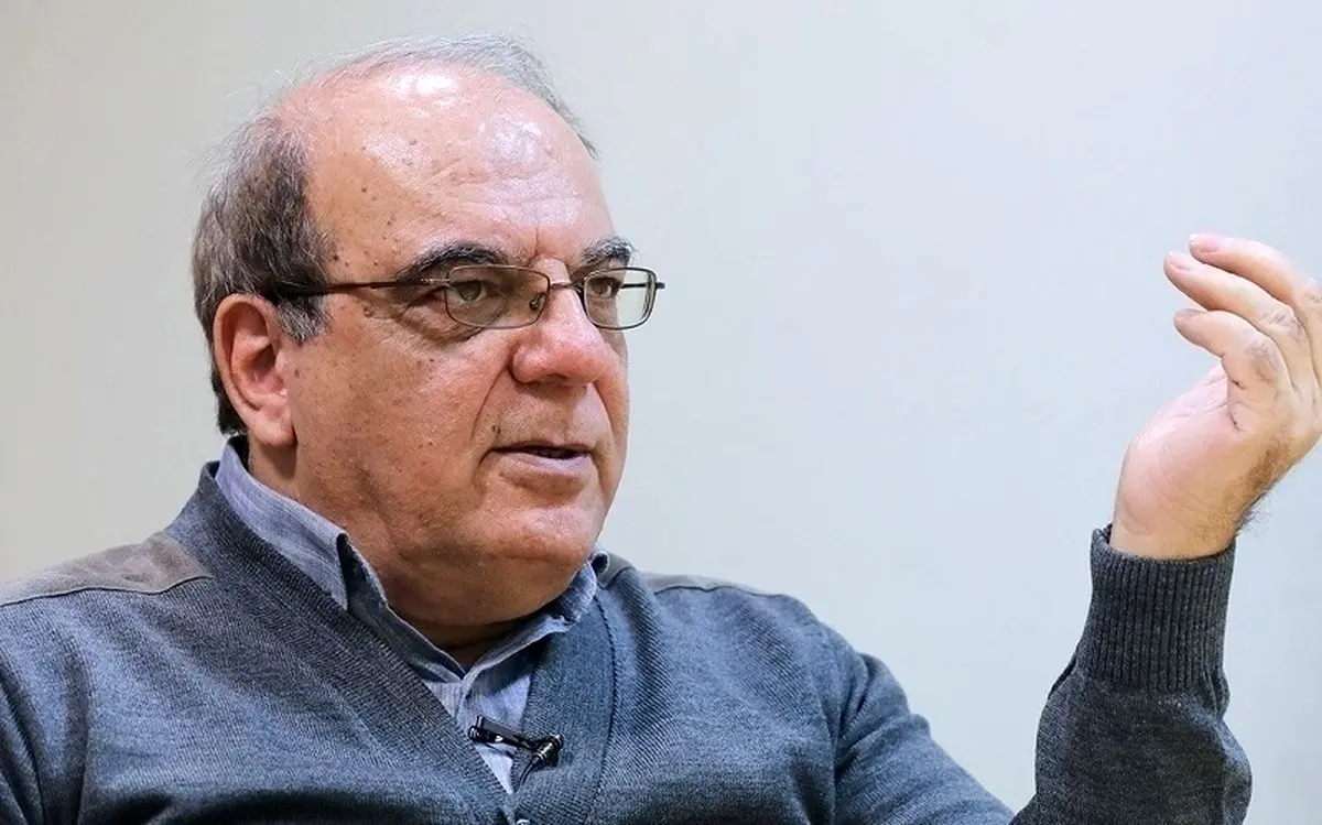 واکنش عباس عبدی به روزنامه جوان؛ پشت فولکس موتوره، نه صندوق عقب