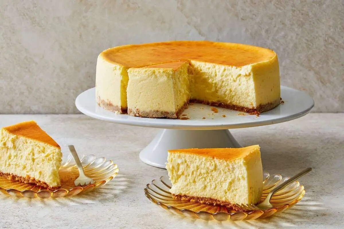 طرز تهیه چیز کیک نیویورکی، یک دسر نرم و ابریشمی 