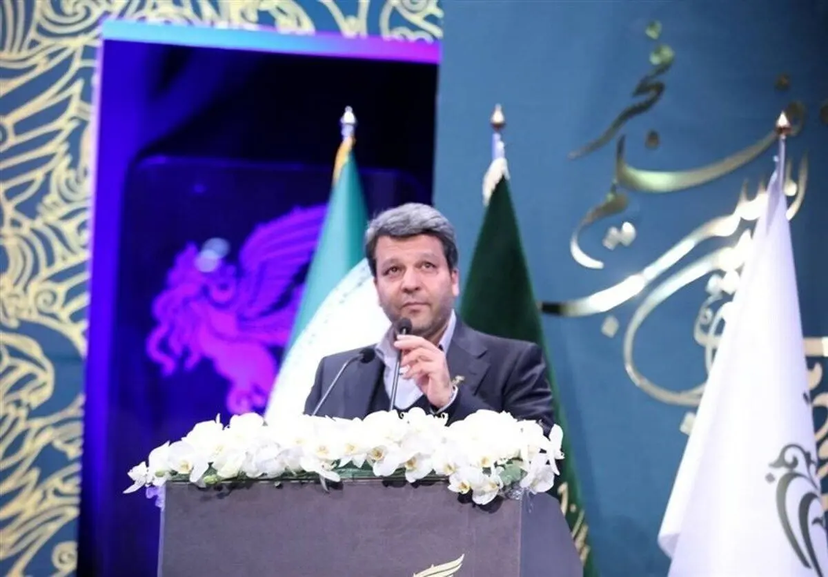 رئیس سینمایی و توصیه ایرج میرزا