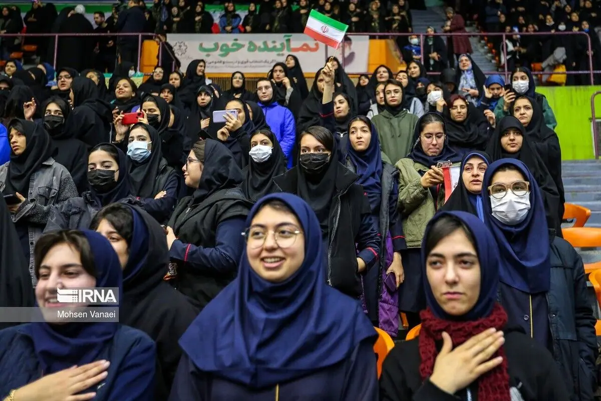 (تصاویر) جشن تکلیف سیاسی دانش آموزان رأی اولی