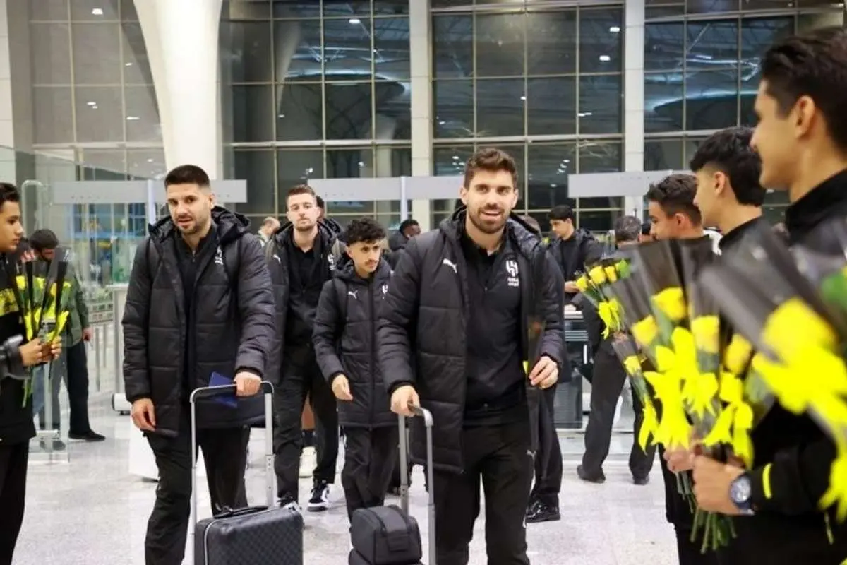 (ویدئو) هواداران سپاهان پای اتوبوس الهلال: به جهنم خوش آمدید!