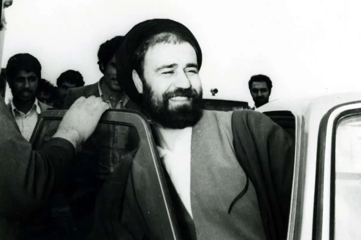 (تصویر) سیداحمد خمینی در ورزشگاه امجدیه