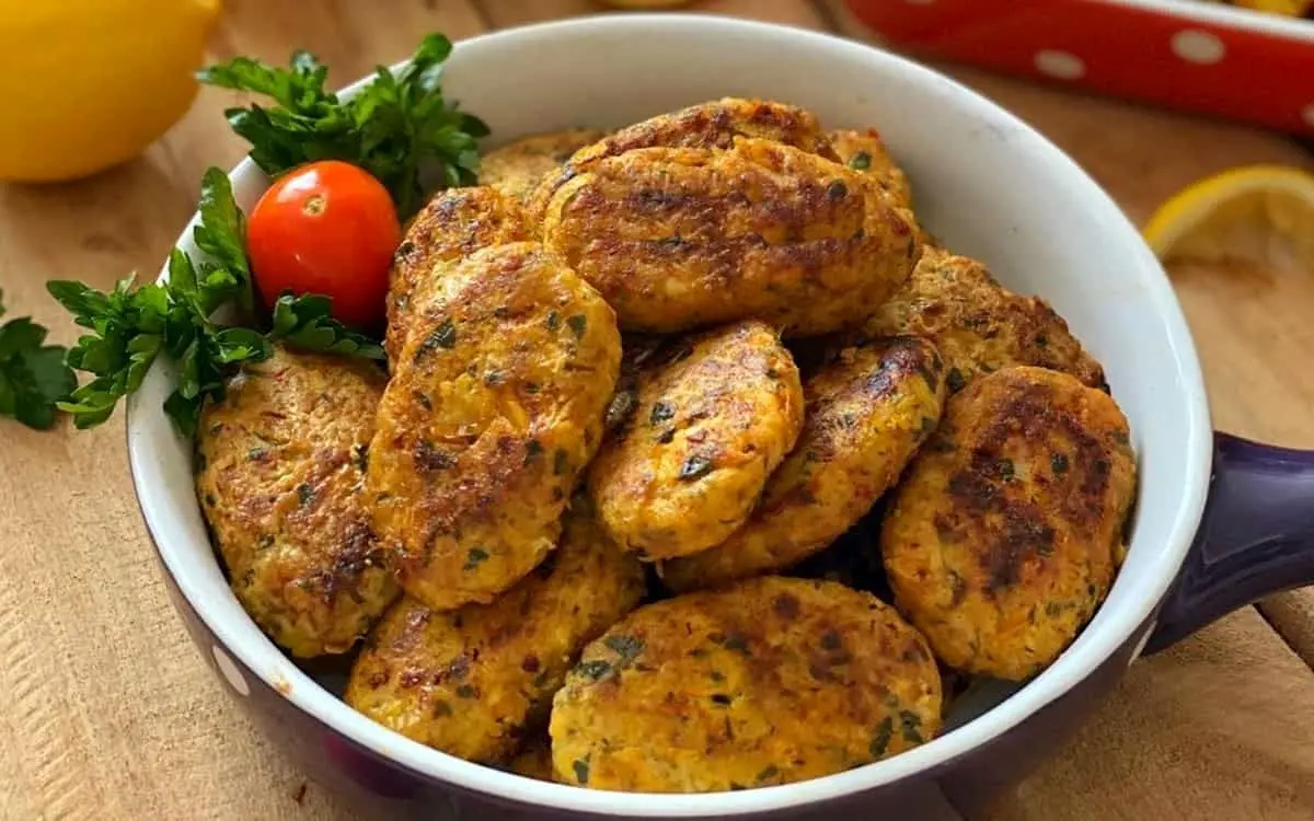 (ویدئو) طرز تهیه کتلت مرغ، ساده و خوشمزه
