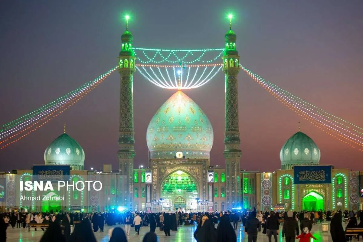 (تصاویر) چراغانی حرم حضرت معصومه(س) و مسجد جمکران