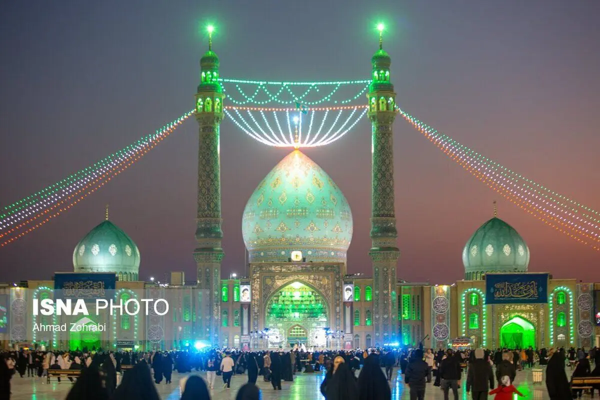 (تصاویر) چراغانی حرم حضرت معصومه(س) و مسجد جمکران