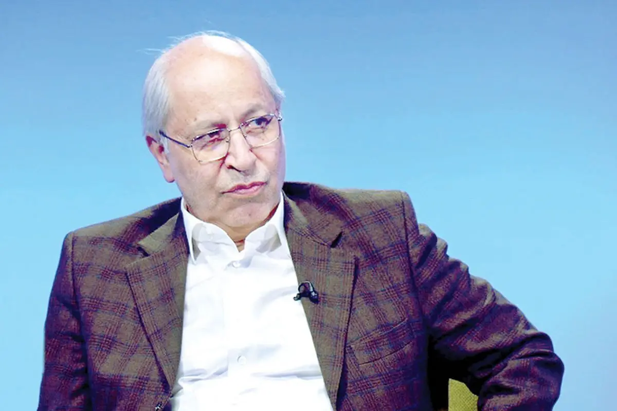 مسعود نیلی: مادر مهربان‌مان - ایران‌- دارد می‌میرد
