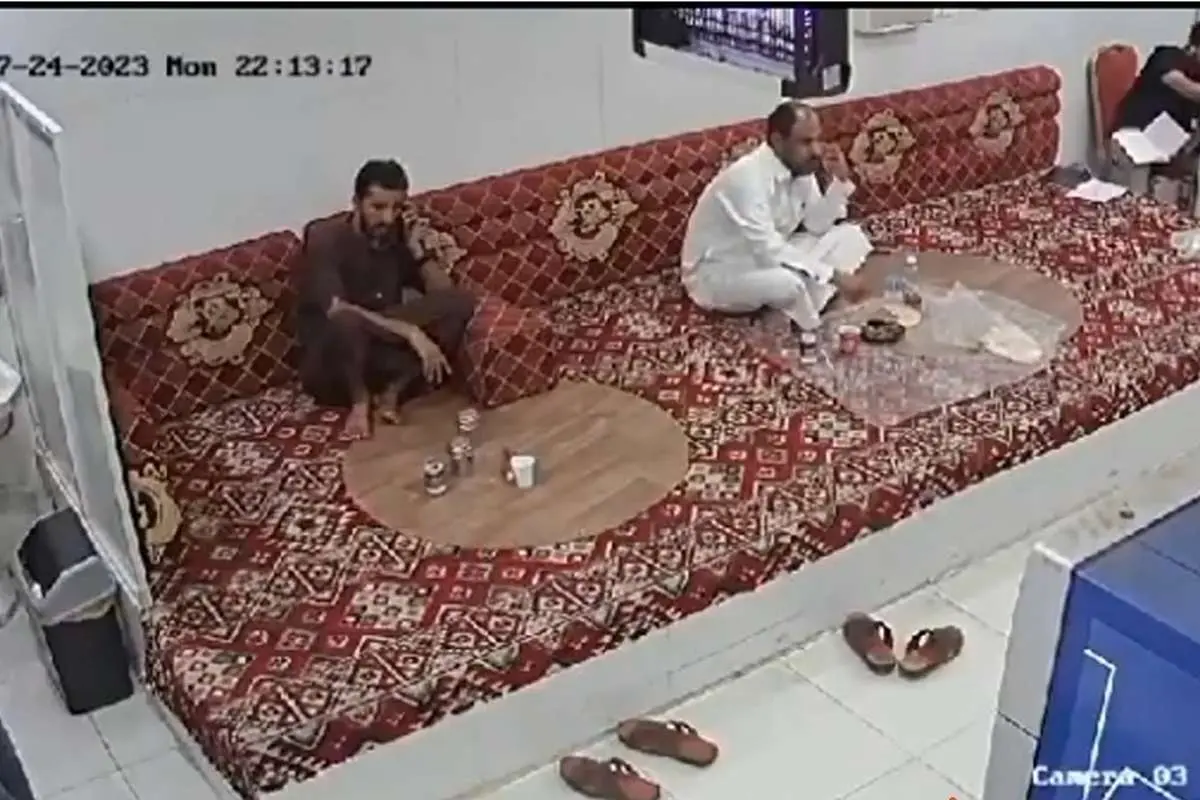 (ویدئو) ورود ناگهانی یک خودرو به خانه!