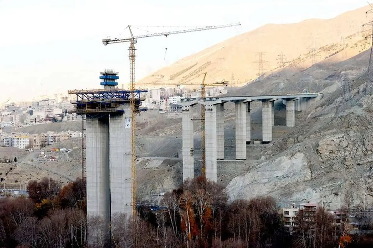 تردد بین تهران و کرج با تکمیل این دو پل راحت میشود