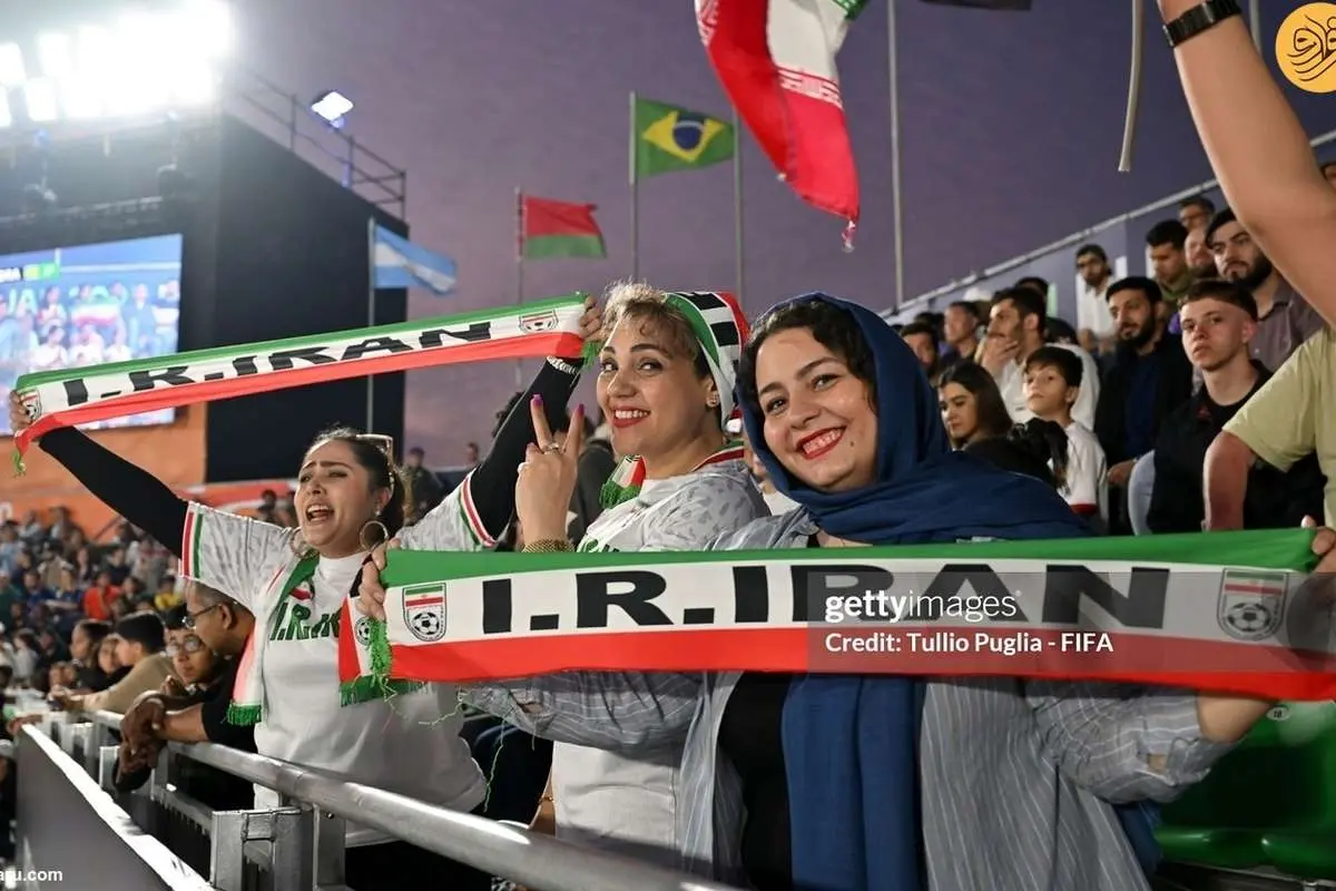 (تصاویر) تماشاگران ایرانی در جام جهانی فوتبال ساحلی