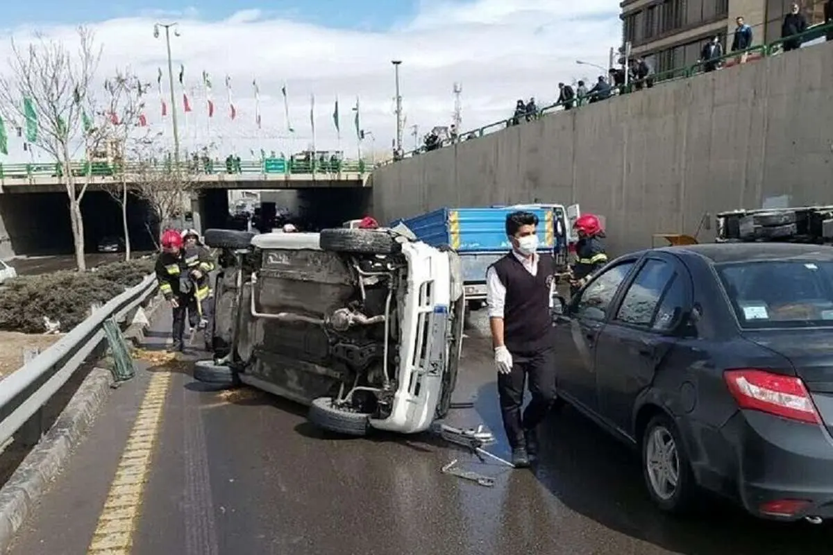 نقش تلفن همراه در تصادف‌های تهران مشخص شد