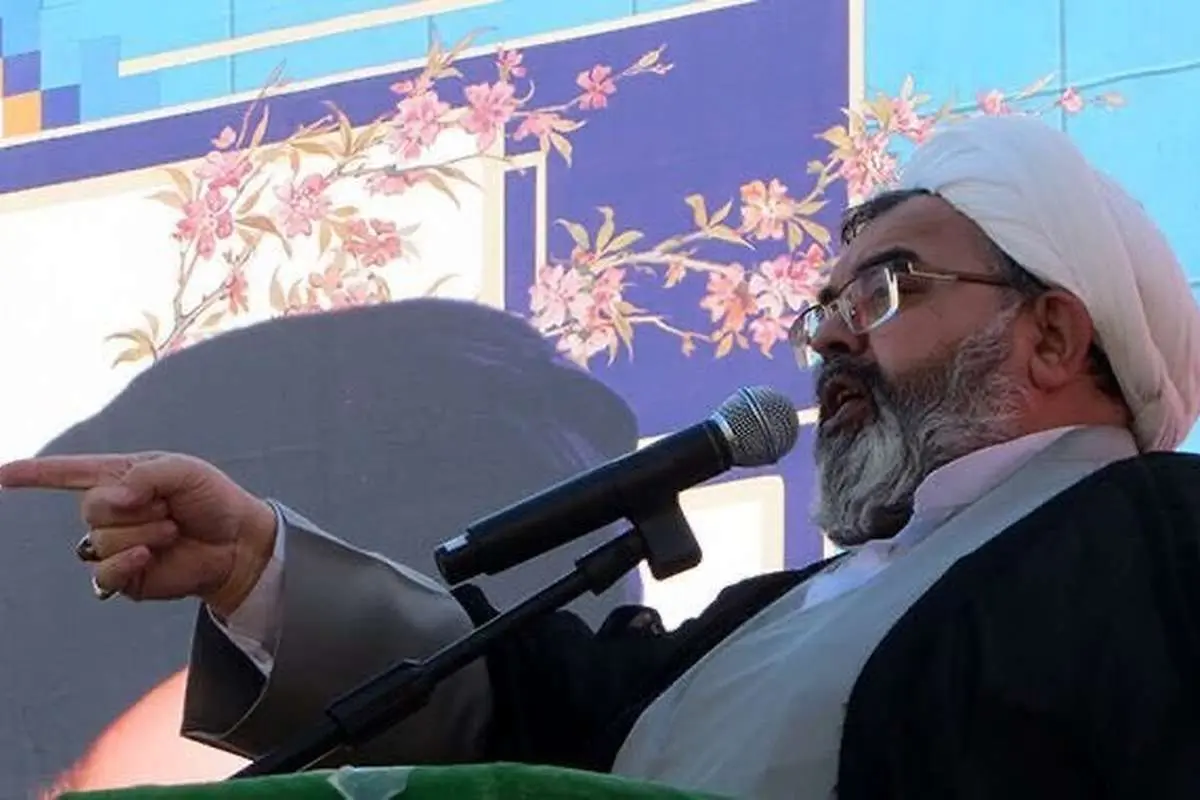 (ویدئو) سوءقصد به امام جمعه میبد
