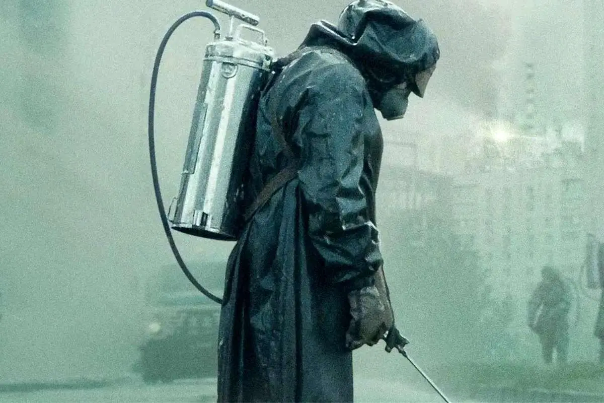 ۱۲ مینی سریال برتر HBO که باید تماشا کنید؛ از چرنوبیل تا جوخه برادران