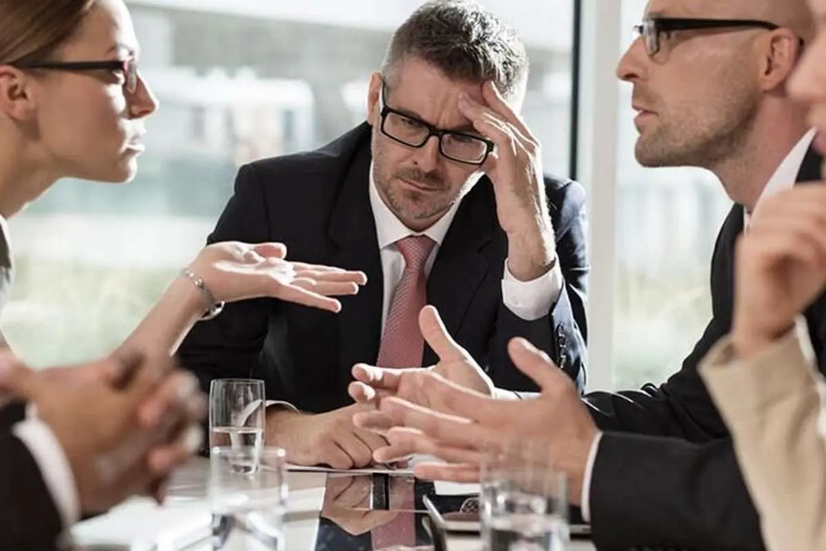 مقابله با سوء تفاهم در شرایط کاری پرتنش