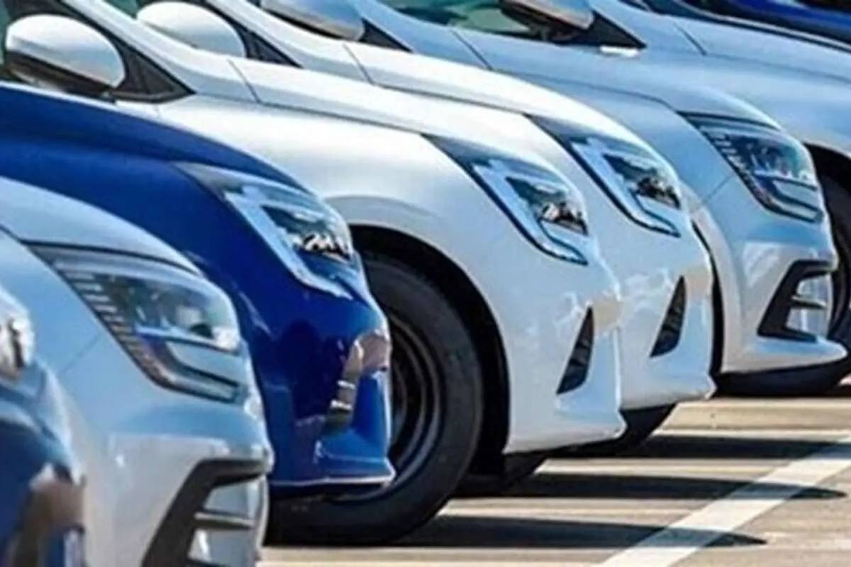 تحویل اولین خودروهای وارداتی ایرانخودرو به مشتریان