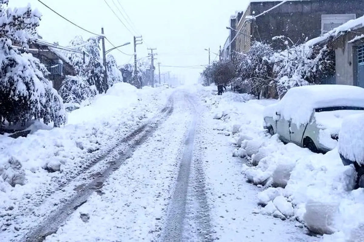 بارش برف و باران در جاده‌های ۲۰ استان؛ این محور‌ها مسدود است