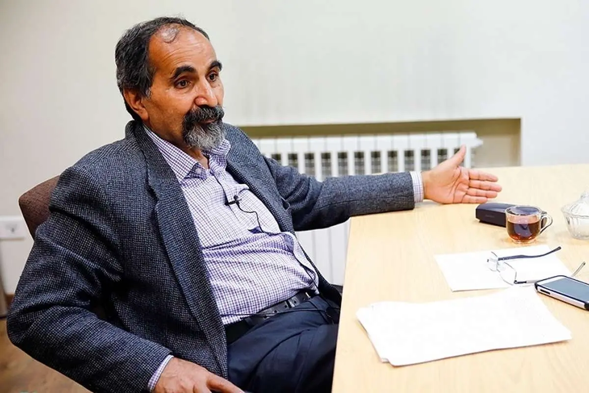 تقی آزادارمکی: افراطی‌ترین لایه اصولگرایی در جامعه ایران قدرت را به دست گرفته