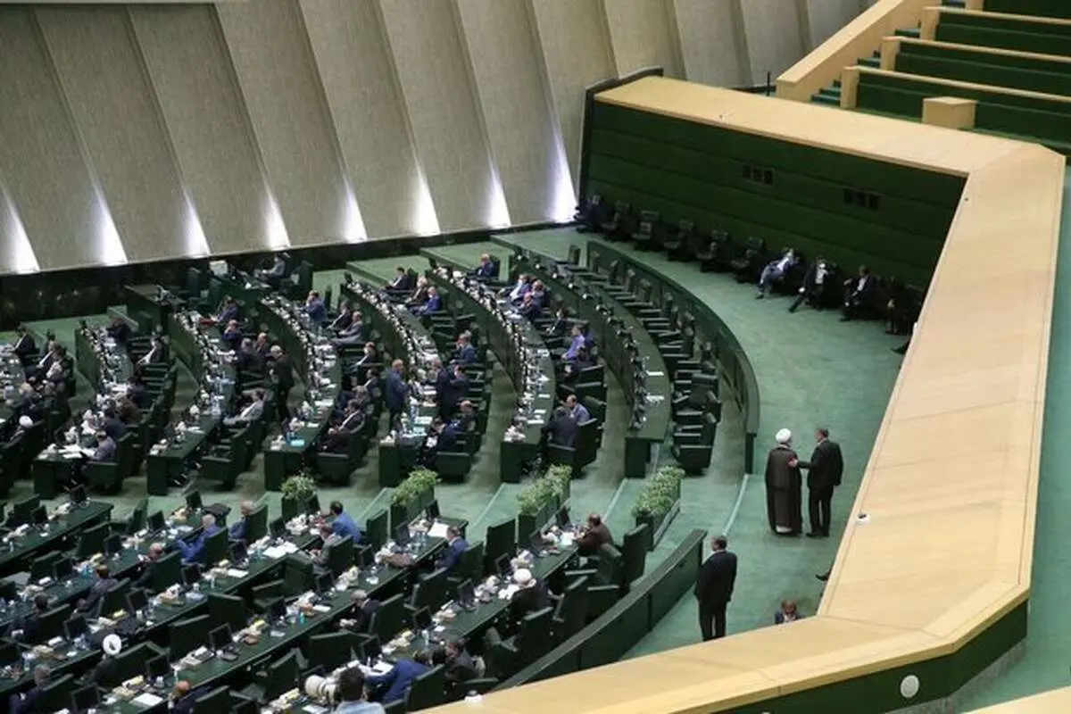 سه وزیر احمدی‌نژاد در مجلس ماندنی شدند