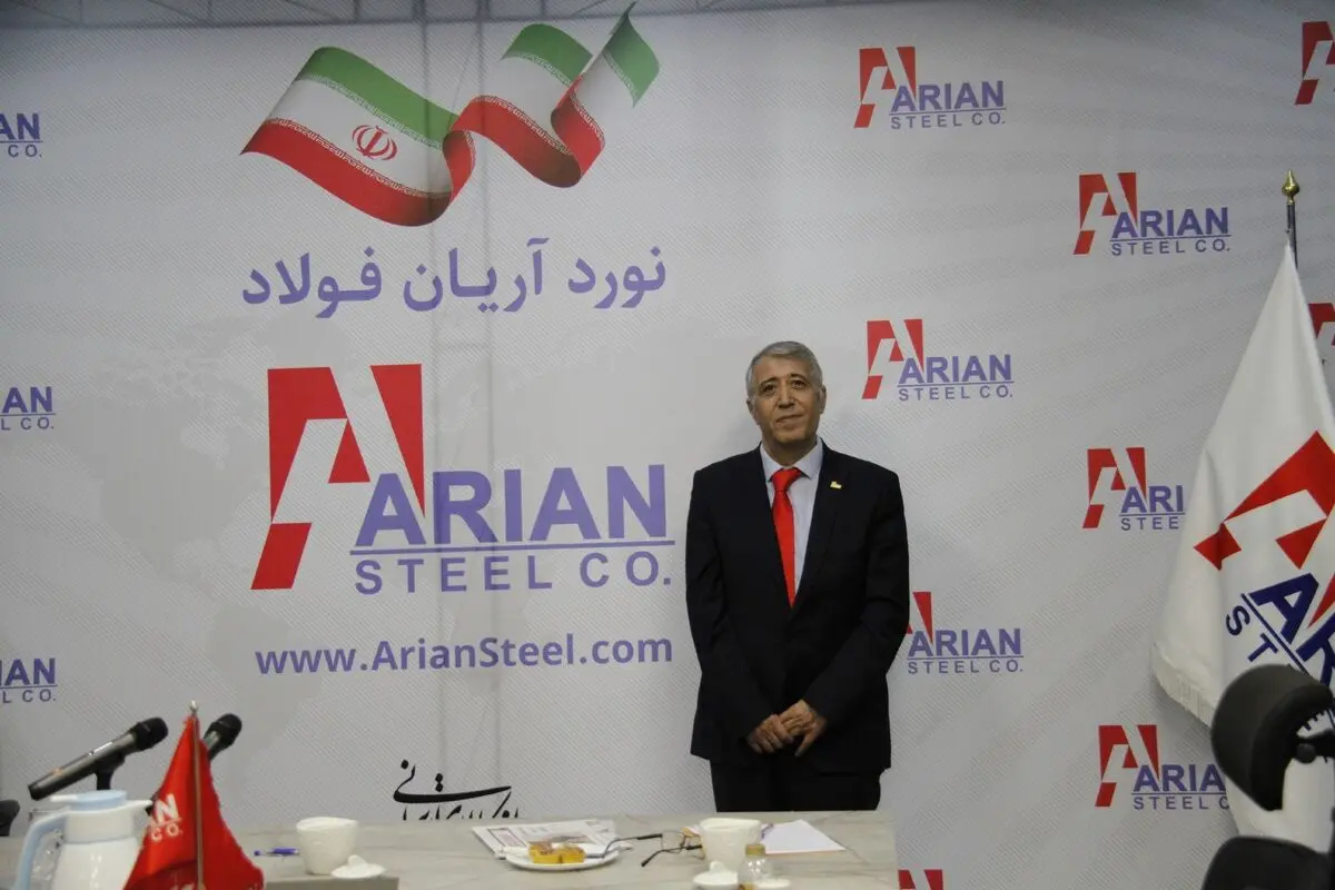 مدیرعامل آریان فولاد پیشنهاد داد : حقوق کارگران به دلار محاسبه شود