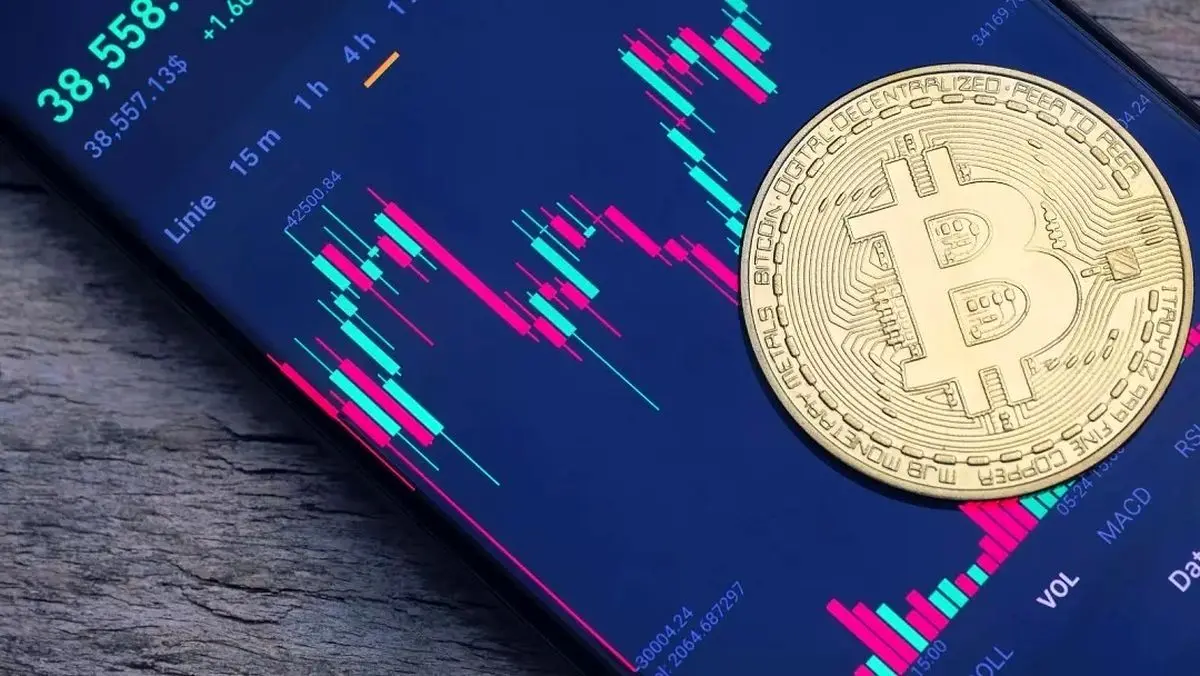 بیت کوین به بالاترین رقم خود رسید و سپس فرو ریخت