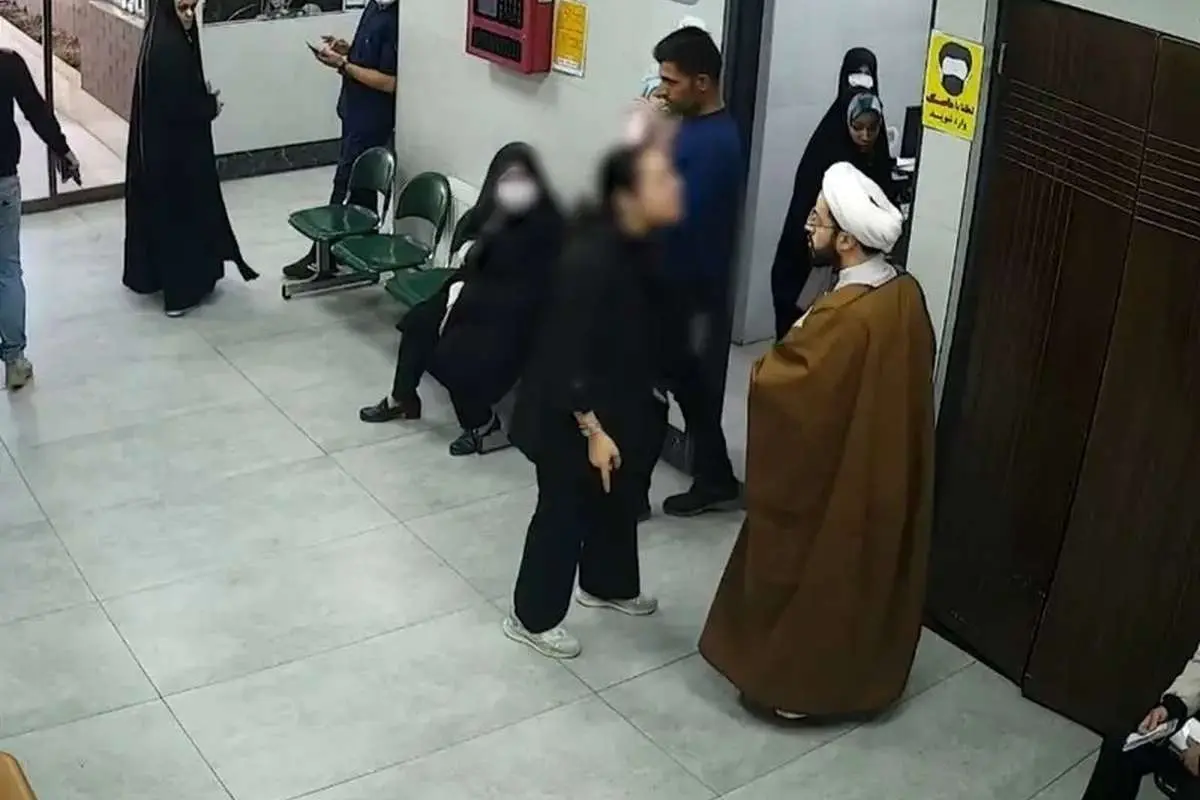 درگیری مادر قمی و یک روحانی؛ قانون درباره جرم آن‌ها چه می‌گوید؟