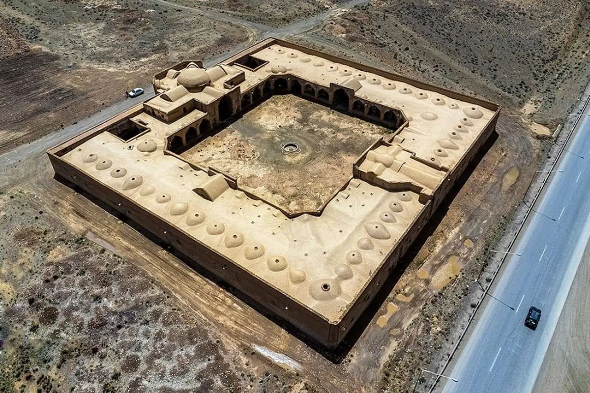 ماجرای حراج دو کاروانسرای ثبت جهانی سمنان!